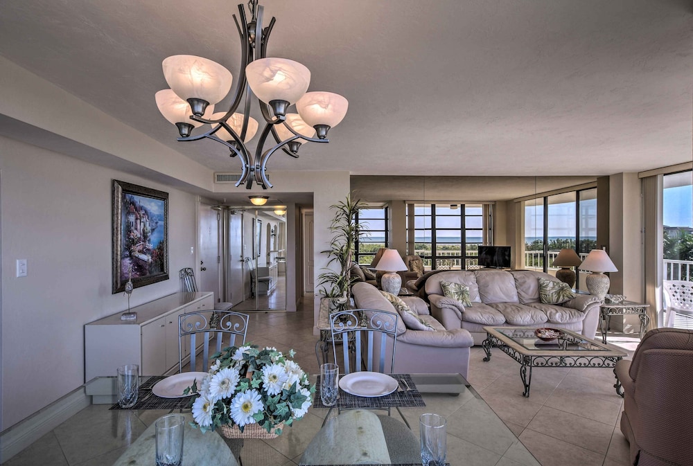 Resort Condo with Balcony and Stunning Ocean Views - photo 10