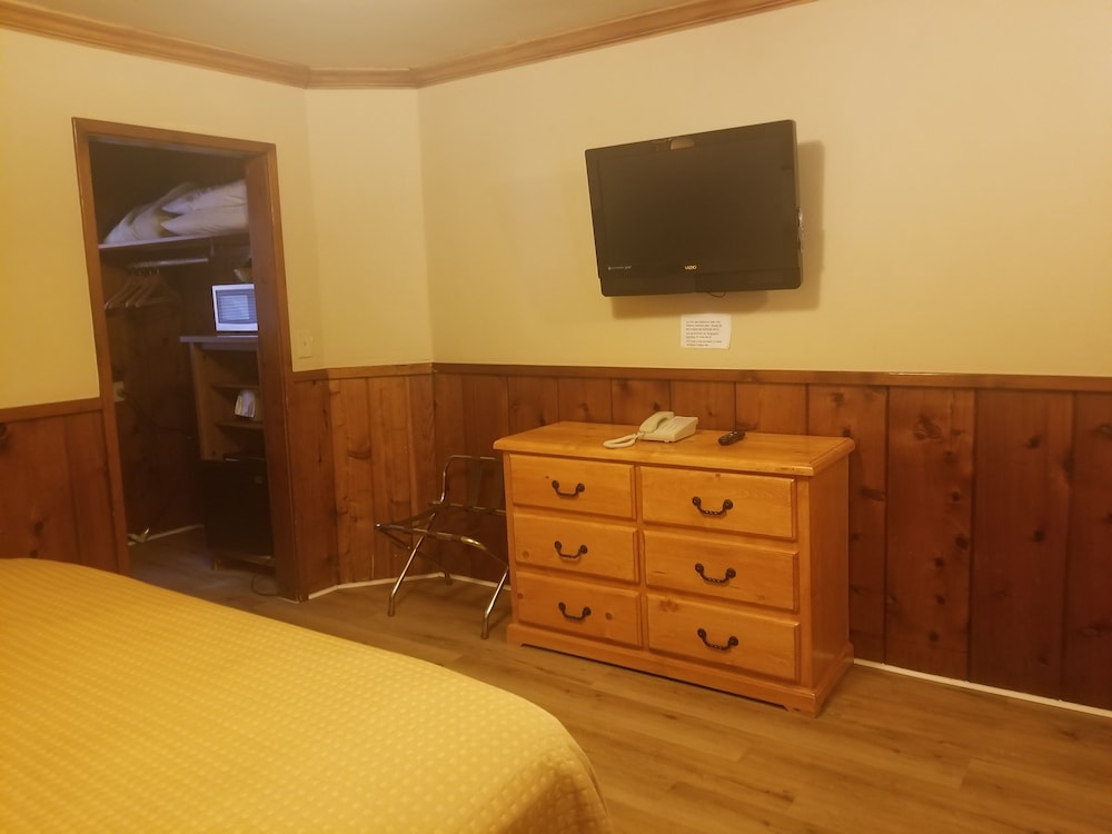 Kernville Inn - photo 17