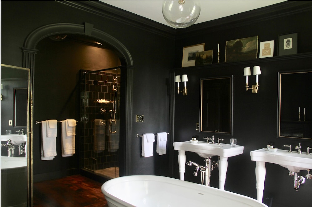 Inn at Kenmore Hall - photo 17