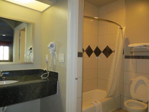 Palace Inn I10East & John Ralston - photo 13