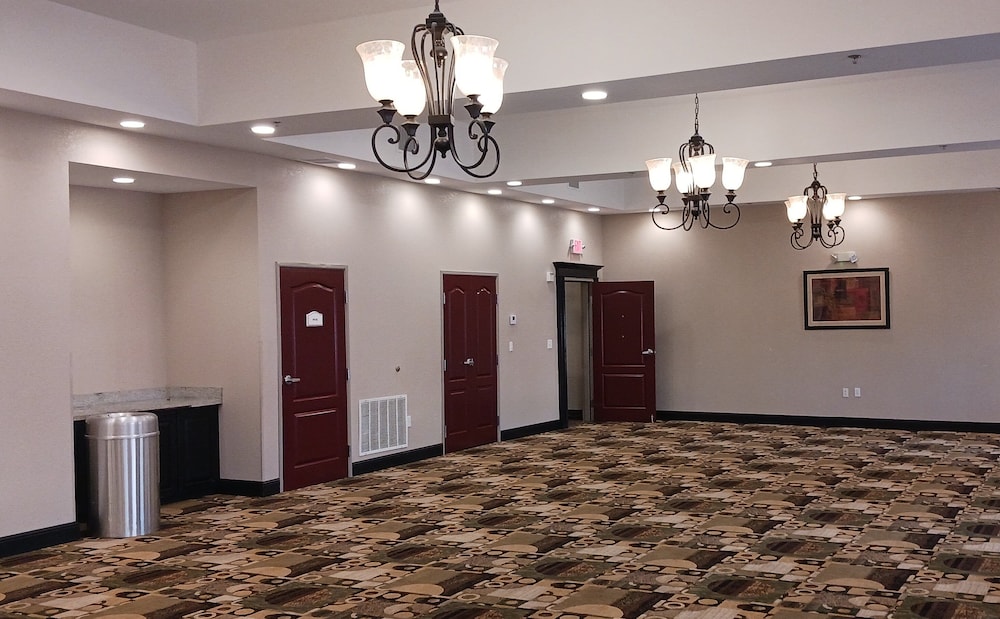 Red Roof Inn & Suites Longview - photo 23