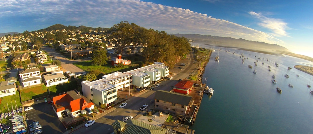 456 Embarcadero Inn & Suites - photo 63