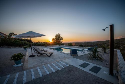 Holiday House DM in Milna, Croatia