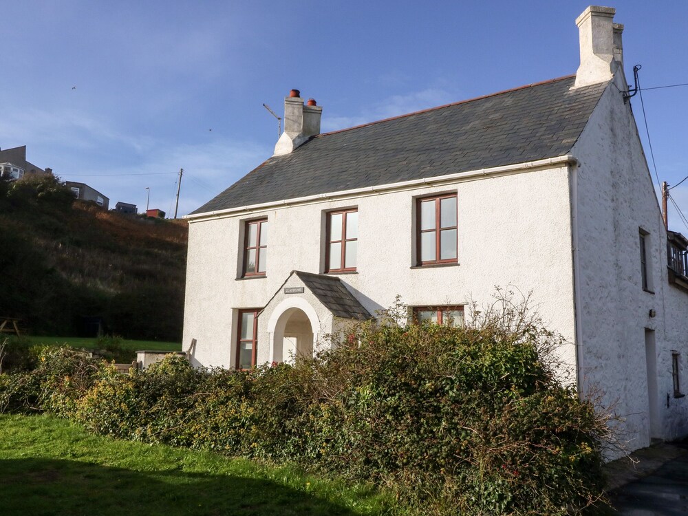 Gladstone — 4-Star Luxury Hotel in Pwllheli, United Kingdom