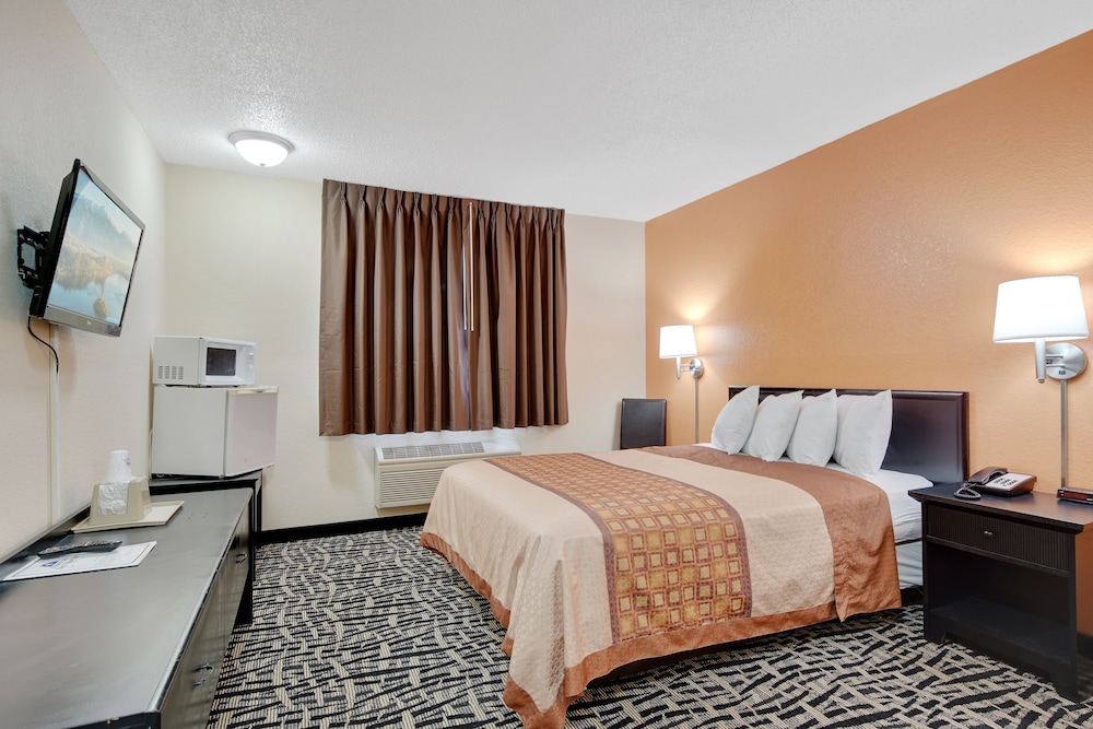 Americas Best Value Inn Finlayson - photo 4