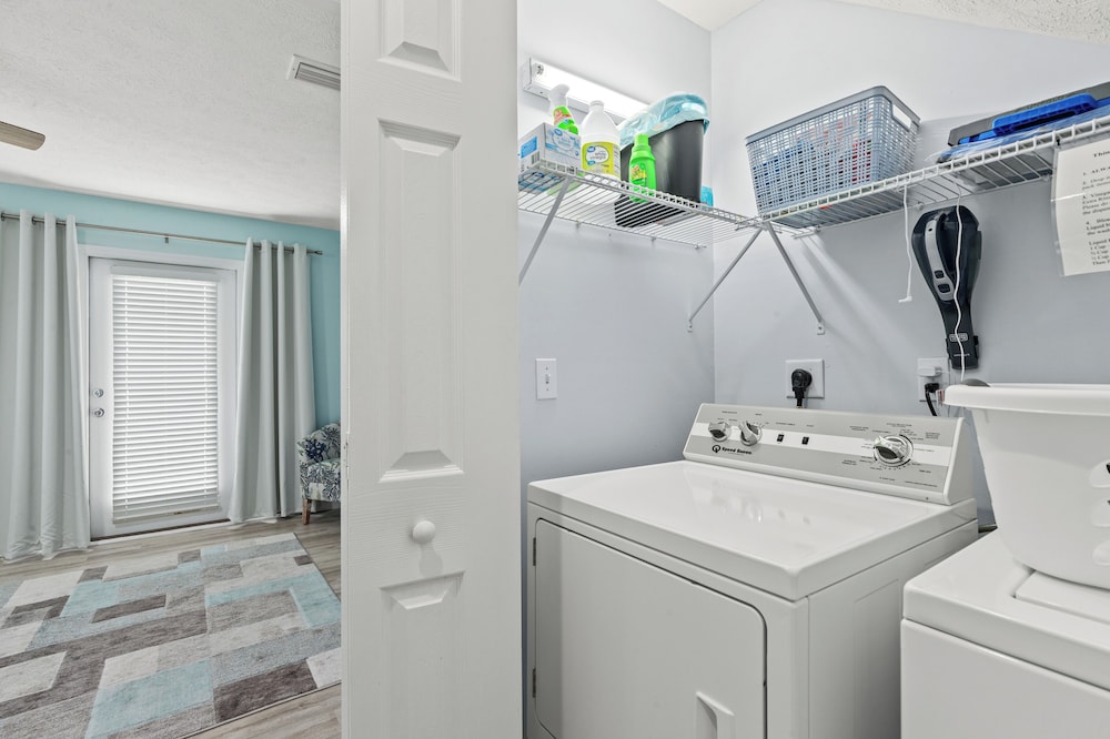 Sago by the Sea: 2 bed 2.5 bath Retreat Steps From the Beach Sleeps 7 - photo 16