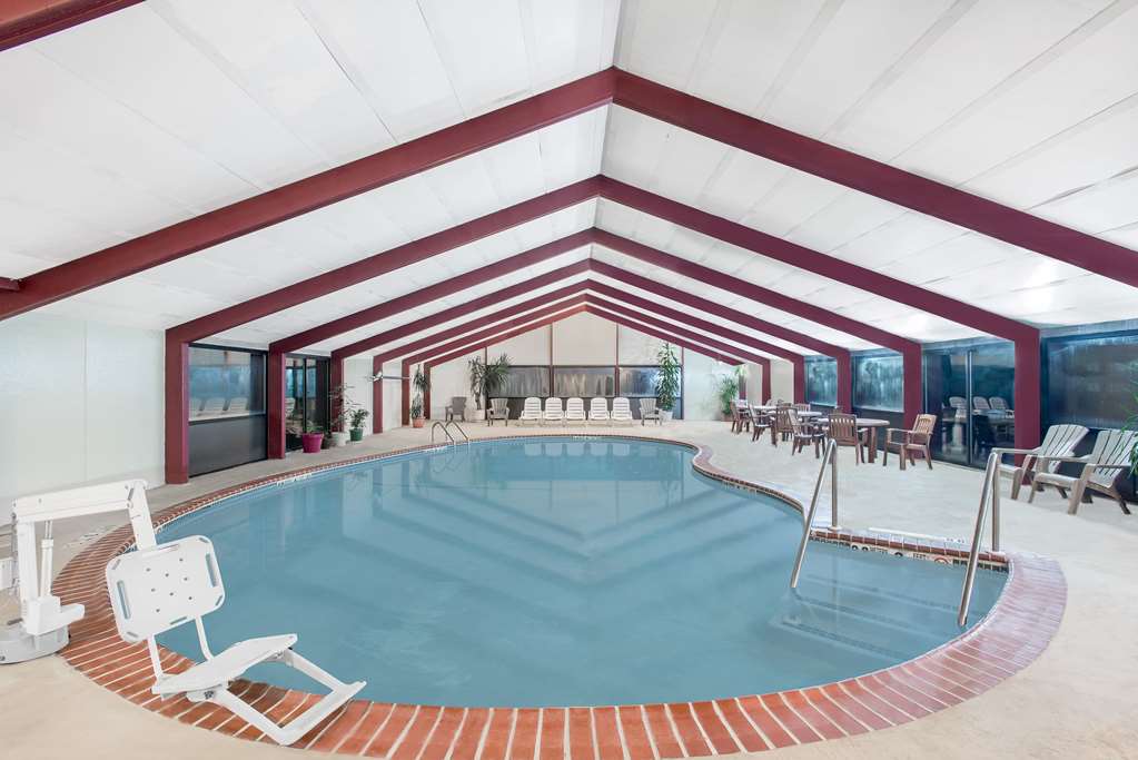 Howard Johnson by Wyndham Saugerties - photo 4