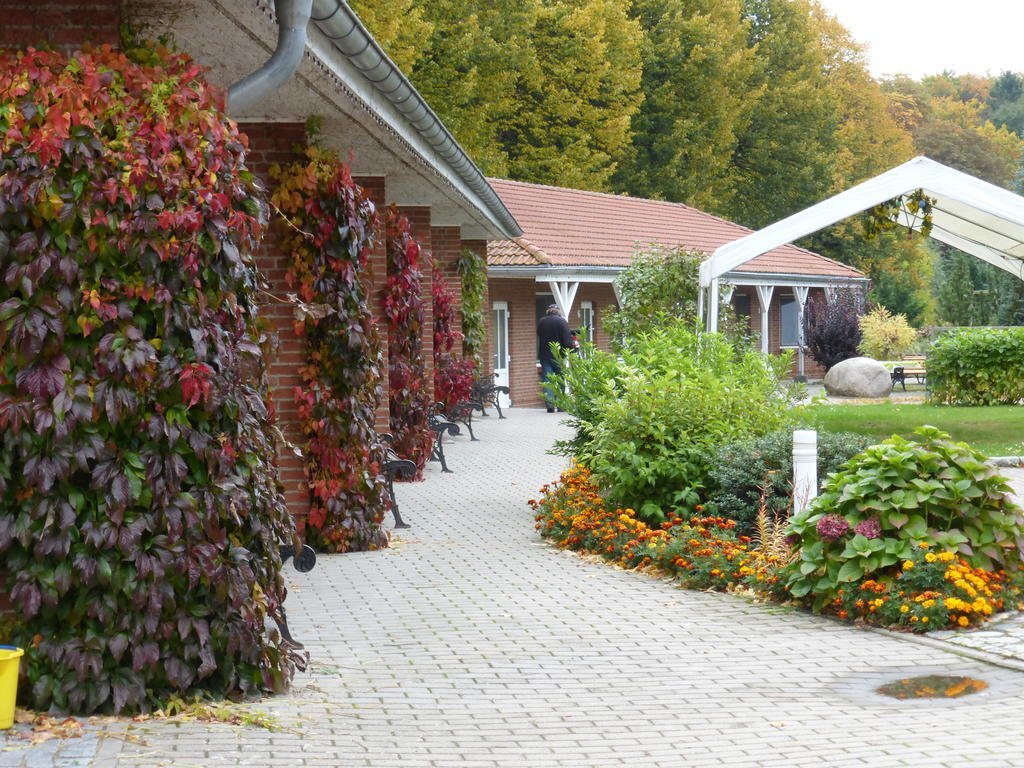 Hotel Am Schlosspark — Penzlin — photo 2