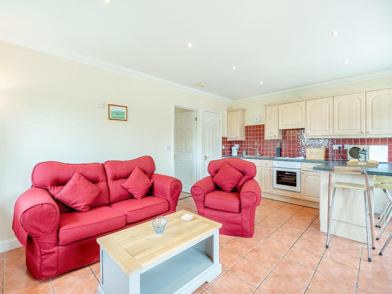 Dairy Cottage — Saint Osyth — photo 4