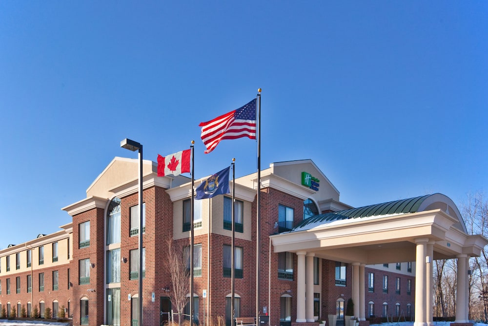 Holiday Inn Express Hotel & Suites Detroit Novi by IHG — hotel in Novi