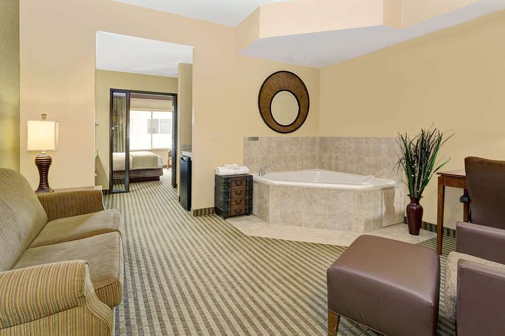 Days Inn by Wyndham Cheyenne - photo 13