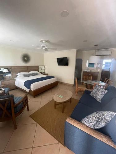 High Noon Beach Resort - photo 36