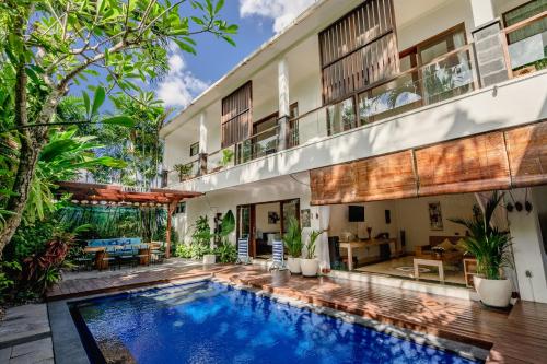 Villa Alleira 5 Bedroom Villa in Centre Location of Seminyak — 4-Star Luxury Hotel in Seminyak, Indonesia