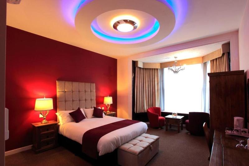 The Pearl Hotel — Peterborough