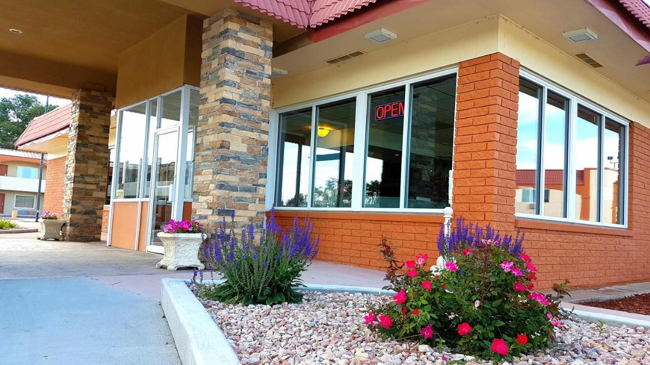 Red Lion Hotel La Junta - photo 2