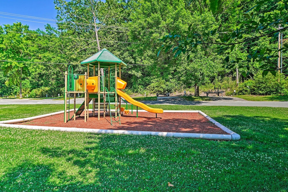 Pool and Dock Access Resort Condo in Branson - photo 14