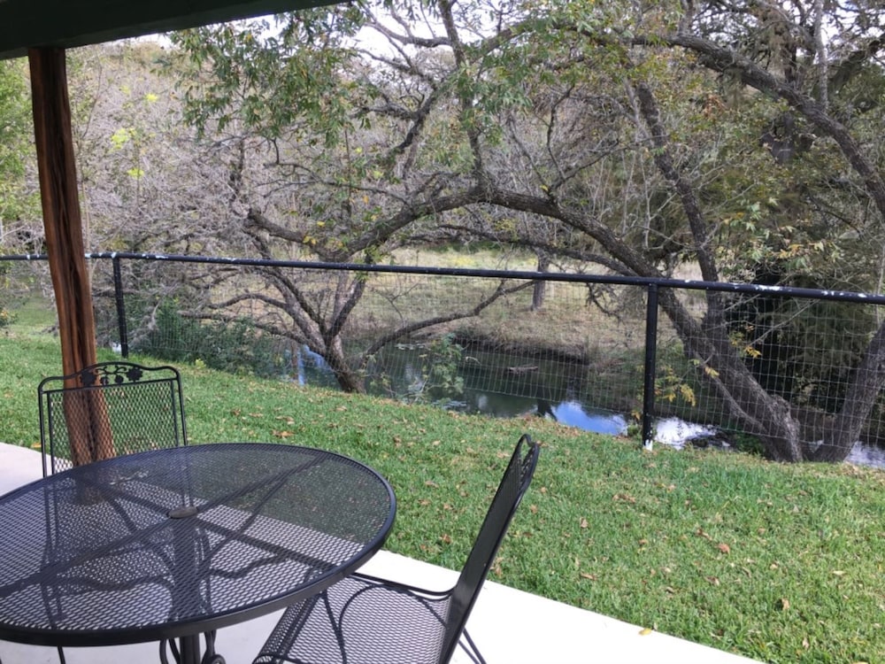 Frio Springs Lodges - photo 31