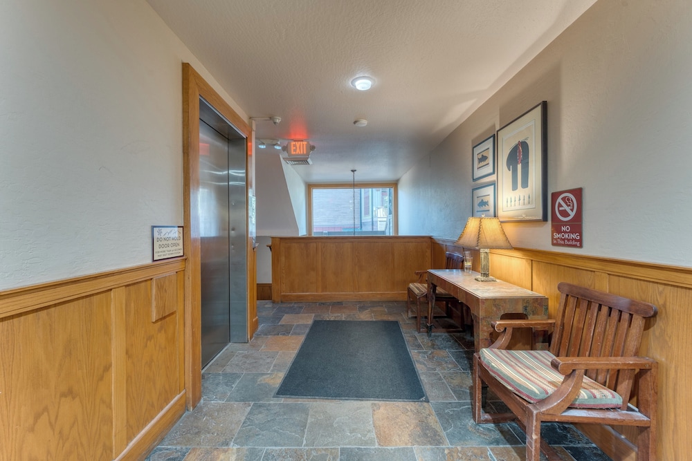 Village Studio by Avantstay Minutes to Lifts - featured photo