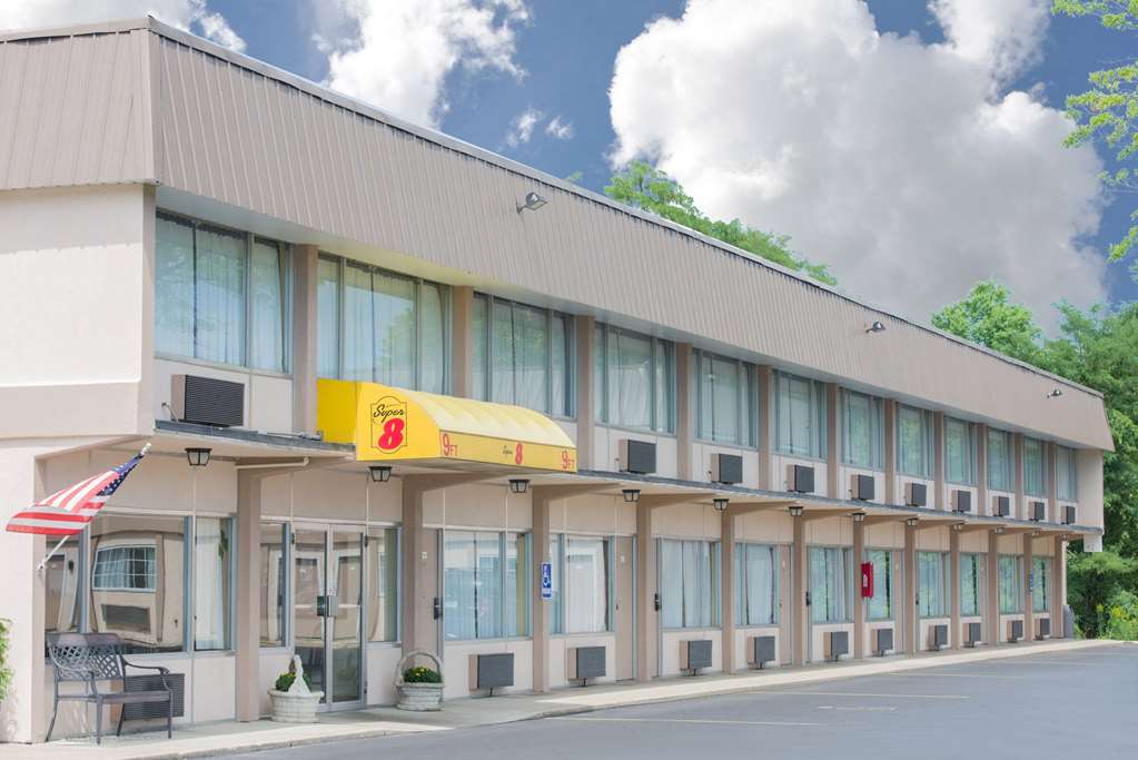 Super 8 by Wyndham Ashland - featured photo
