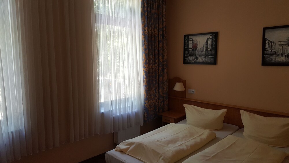 Hotel Europa — Krefeld — photo 5
