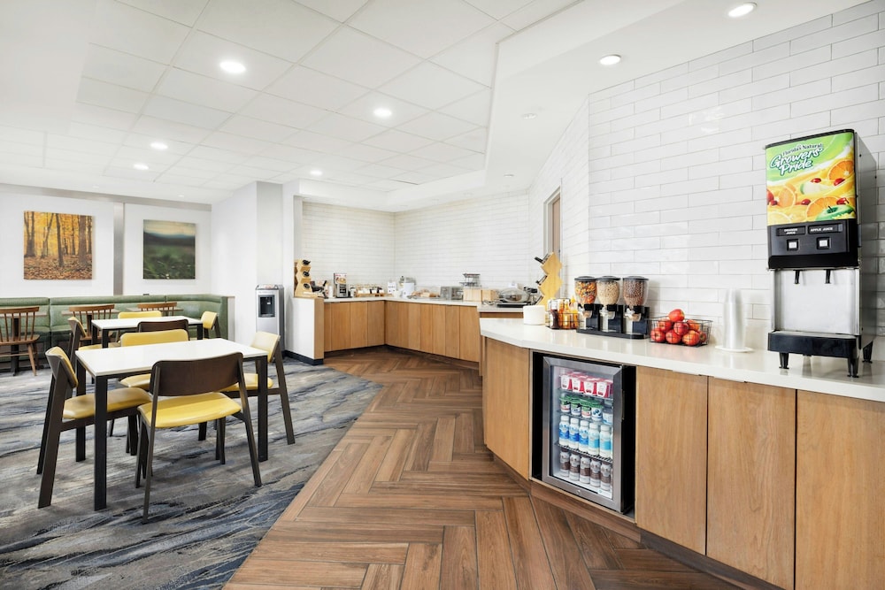 Fairfield Inn by Marriott Scranton - photo 26