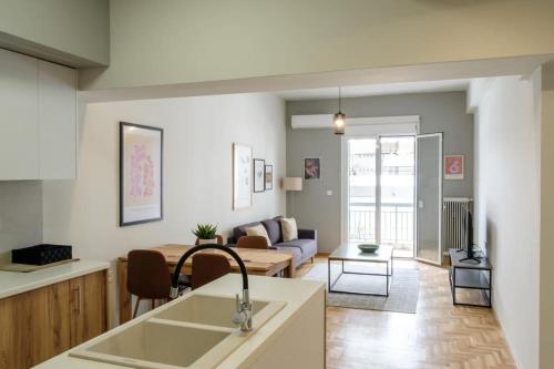 Modern Pangrati Flat — 4-Star Luxury Hotel in Athens, Greece