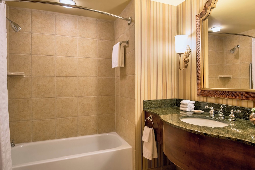 Renaissance Tulsa Hotel & Convention Center - photo 15
