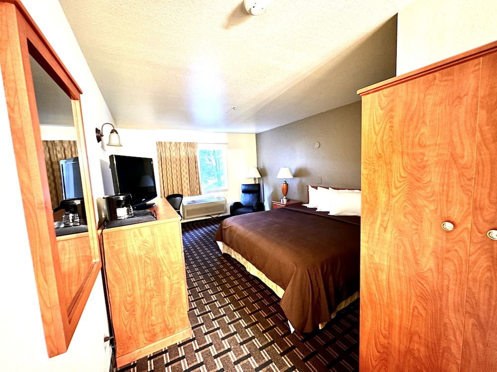 FairBridge Inn & Suites Kellogg - photo 11