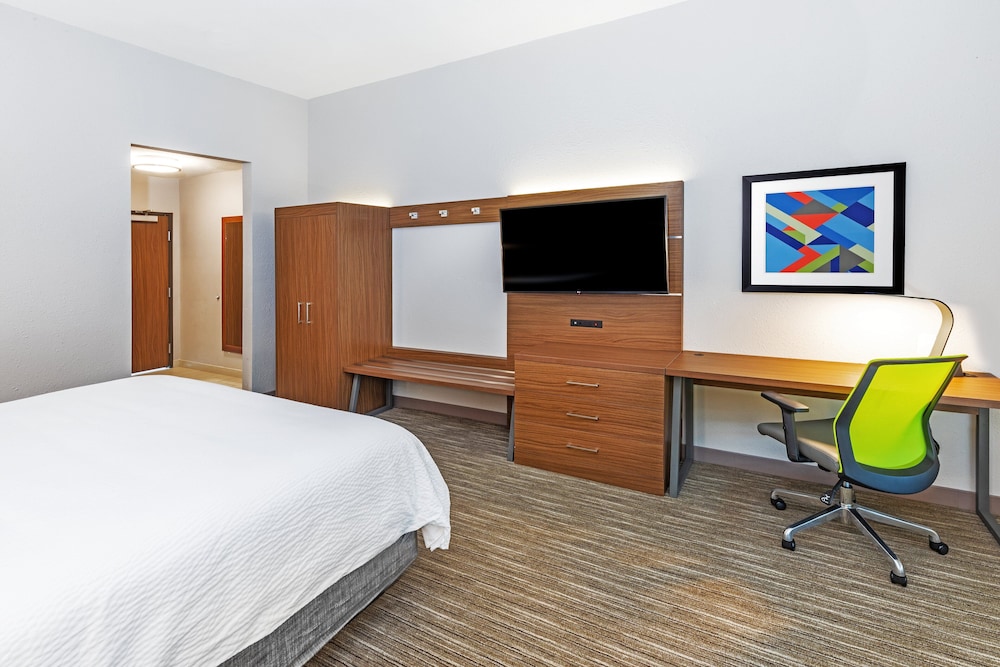 Holiday Inn Express & Suites Houston Downtown North by IHG - photo 14