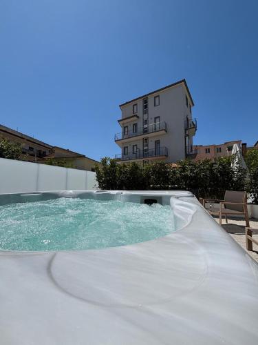 Domus Marina Baltico Apartment — 4-Star Luxury Hotel in Mondragone, Italy