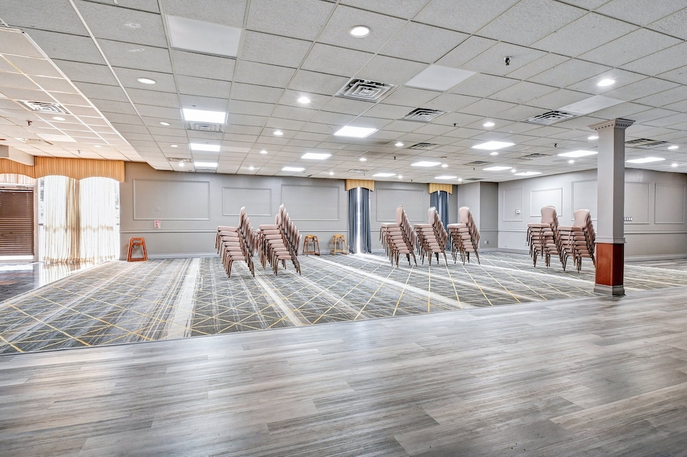 Holiday Inn Piscataway Somerset by IHG - photo 45