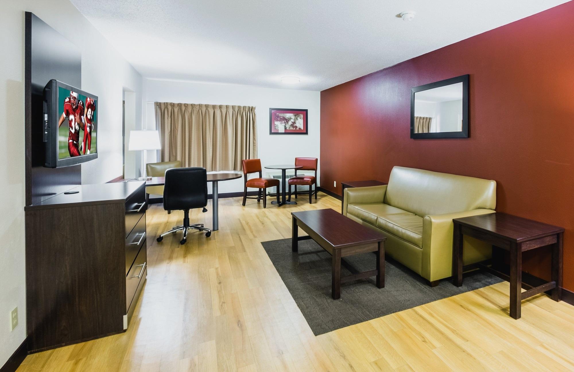 Red Roof Inn PLUS South Deerfield Amherst - photo 9