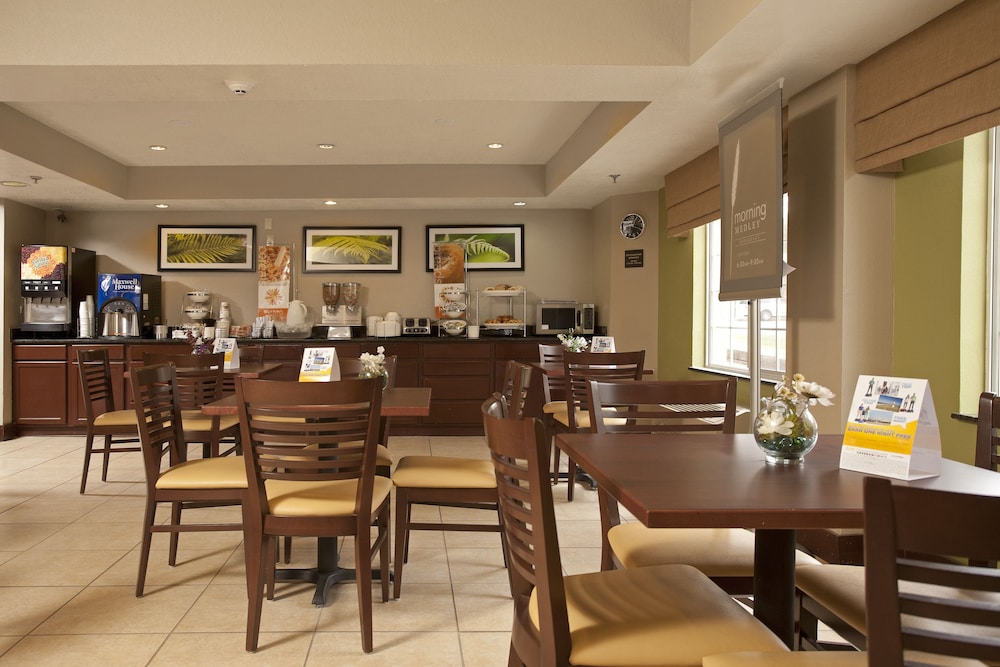Garner Hotel Albuquerque Airport by IHG - photo 42