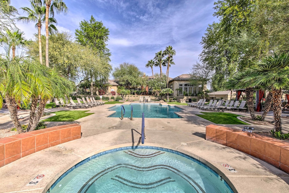 Modern Phoenix Condo w Resort Pool & Spa - photo 13
