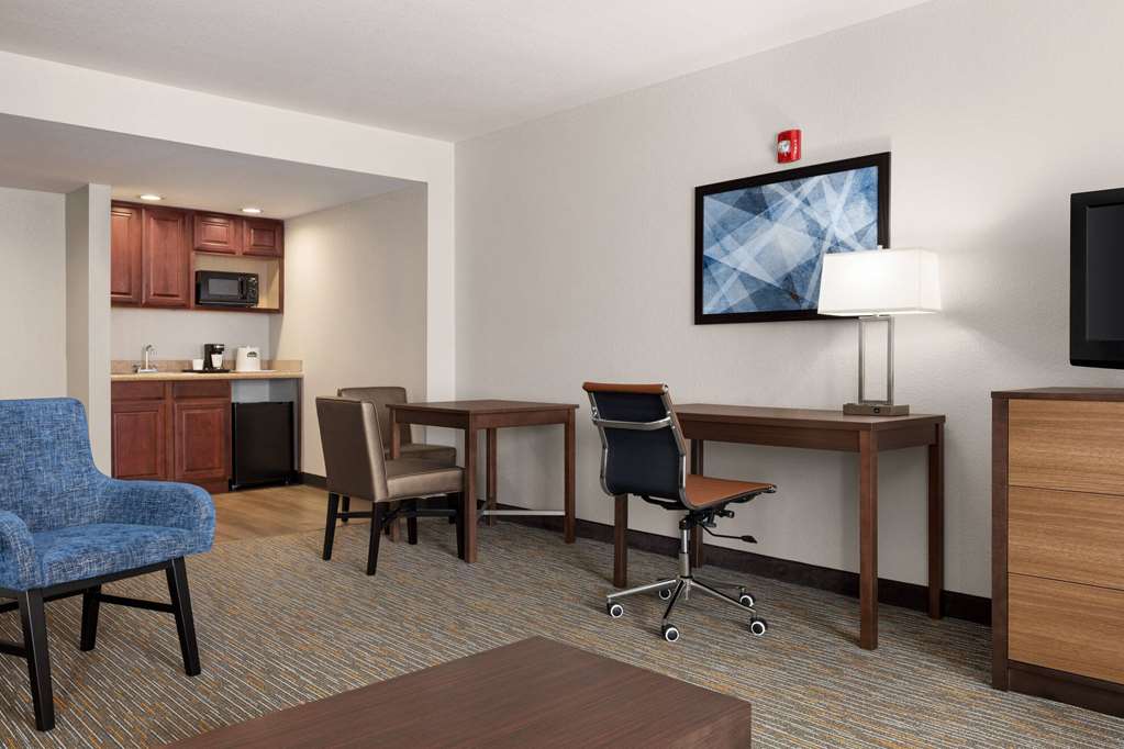 Wingate By Wyndham Southport - photo 17