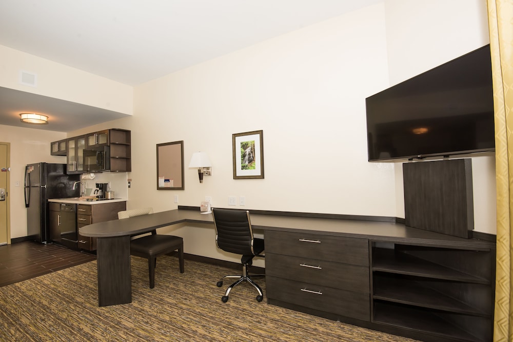 Candlewood Suites Ft Walton Bch Hurlburt Area by IHG - photo 9
