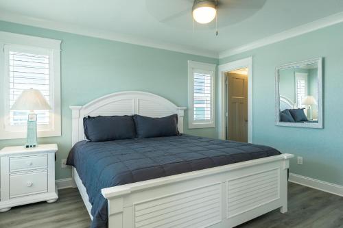 Wait N Sea by Oak Island Accommodations - photo 33
