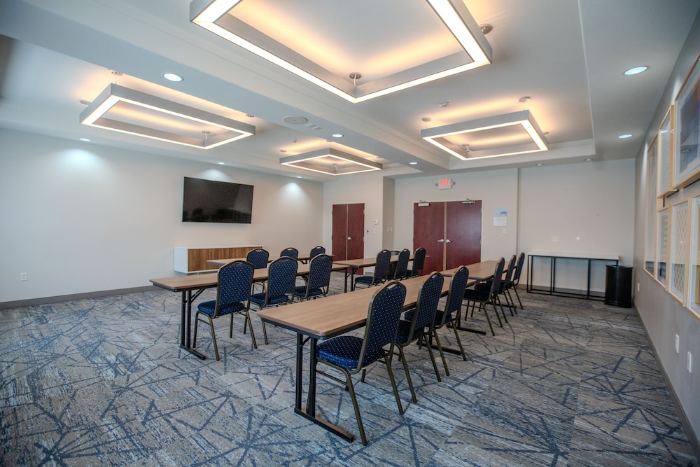 Holiday Inn Express Cleveland by IHG - photo 58