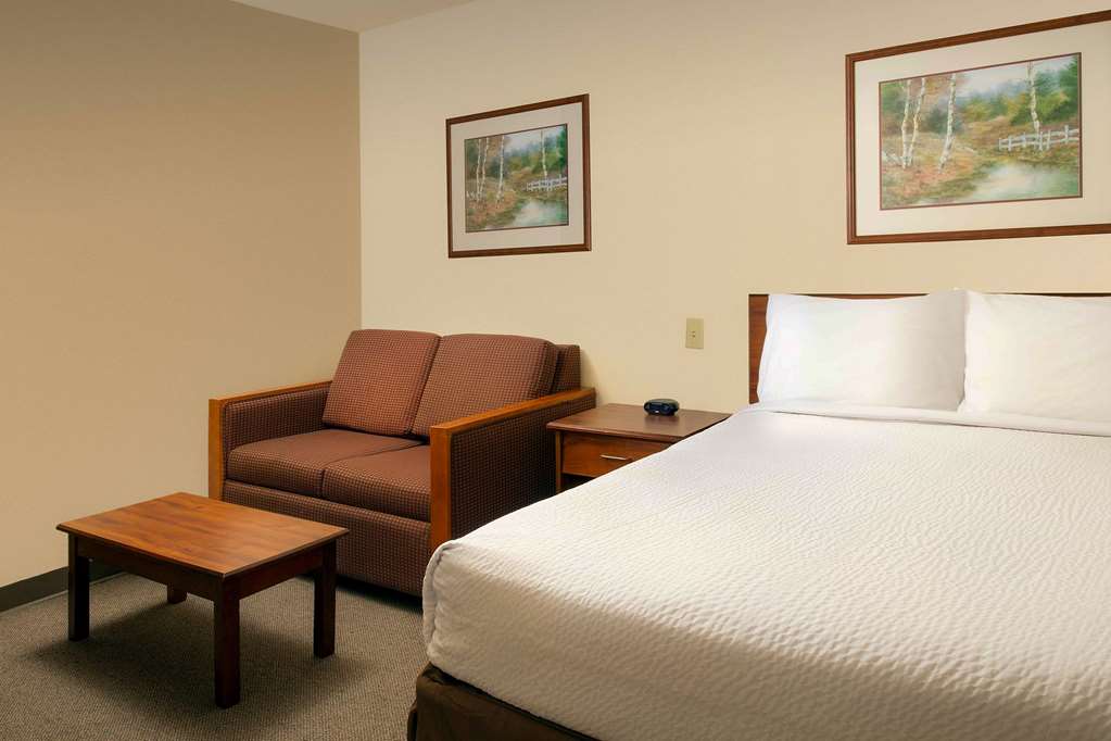 WoodSpring Suites Lincoln Northeast I 80 - photo 10