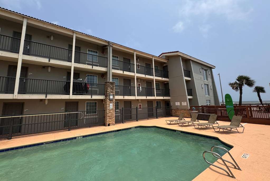 Wingate by Wyndham Galveston Beachfront at the Seawall - photo 9