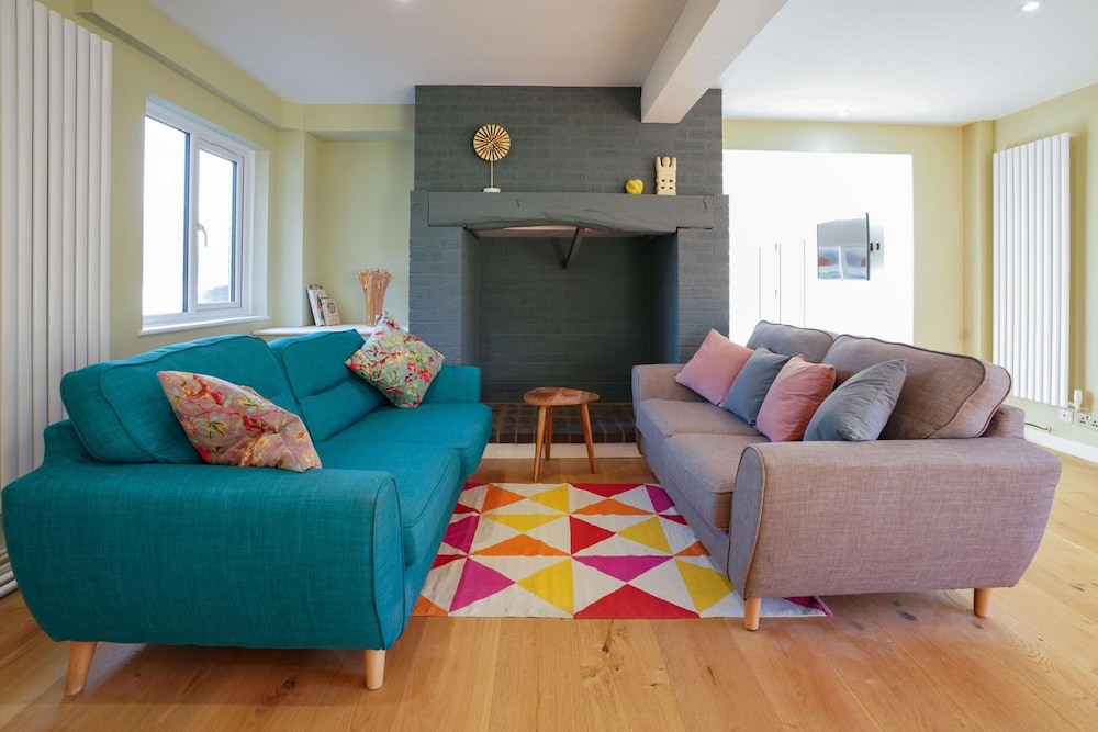 Unique 5BD Farm House Perfect for Relaxing — 4-Star Luxury Hotel in Ipswich, United Kingdom