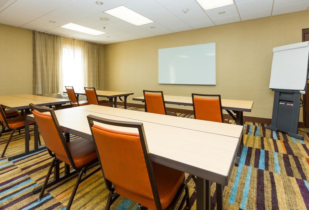 Fairfield Inn and Suites by Marriott Des Moines West - photo 32