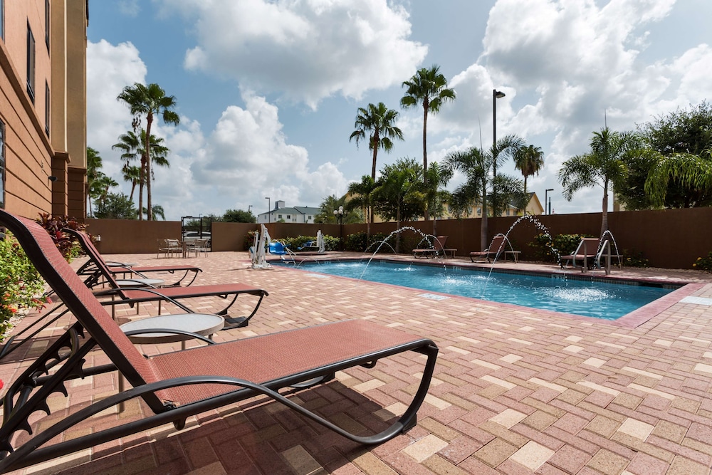 Hampton Inn & Suites Pharr - photo 14