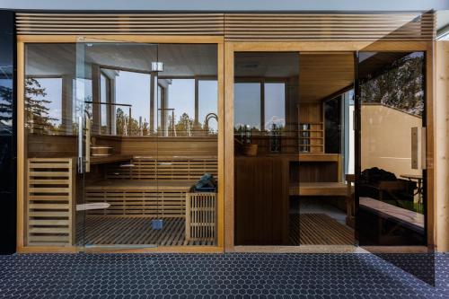 Villa Bauhaus Wellness Apartman 102 — 4-Star Luxury Hotel in Siofok, Hungary