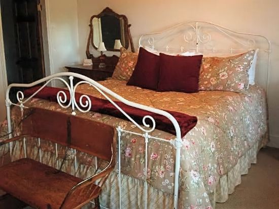 Jamestown Hotel - photo 11