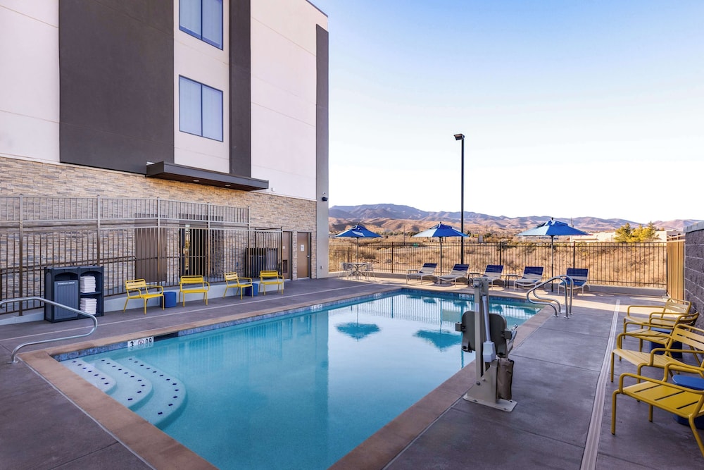 Hampton Inn & Suites by Hilton Cottonwood - photo 22
