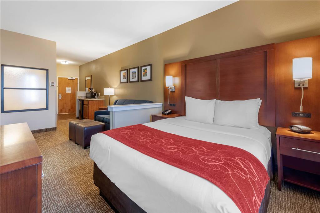 Comfort Suites Barstow near I 15 - photo 17