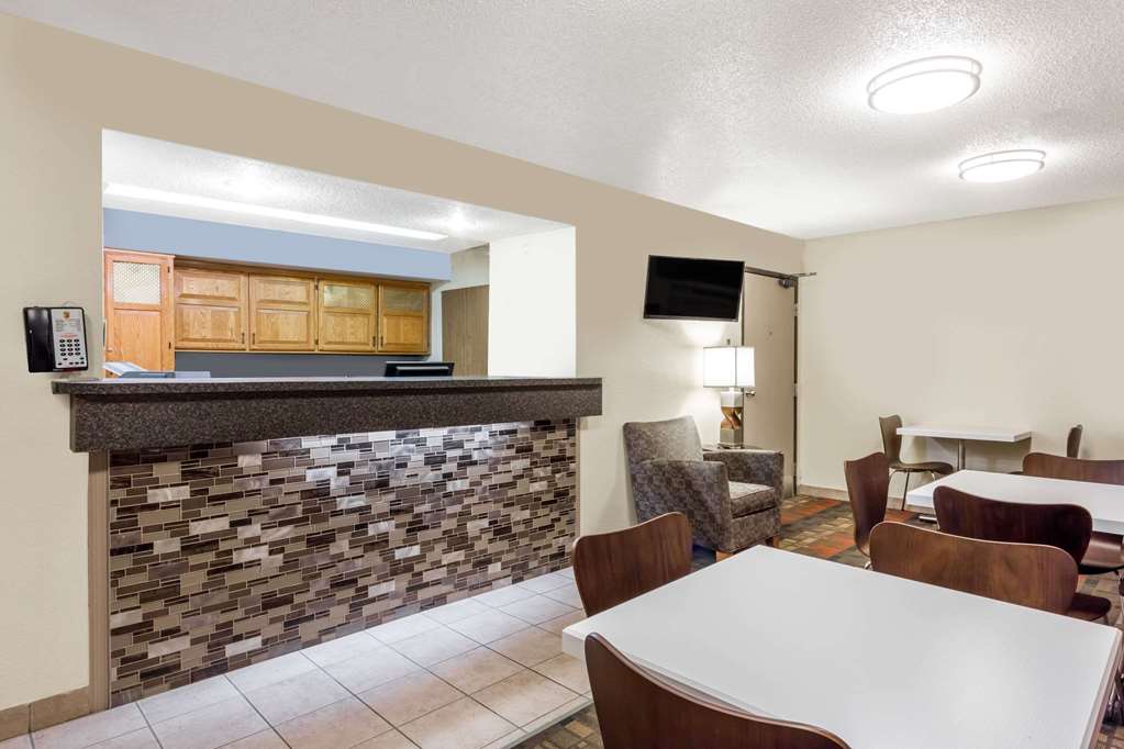 Super 8 by Wyndham Lewisburg - photo 4