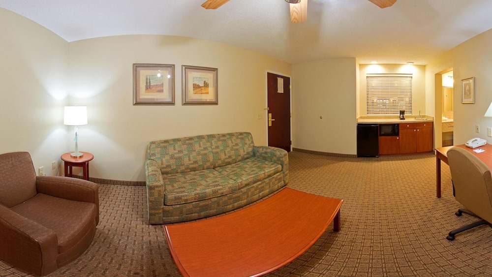 Holiday Inn Express & Suites Covington by IHG - photo 39