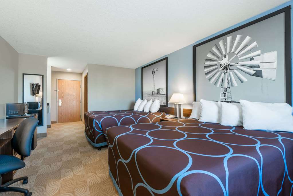 Super 8 by Wyndham Beloit KS — Beloit — photo 5